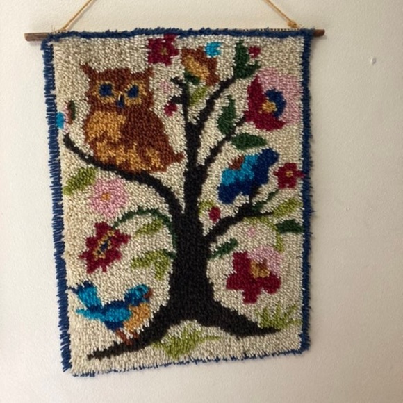 Vintage | Latch Hook Owl Hanging - Picture 2 of 4